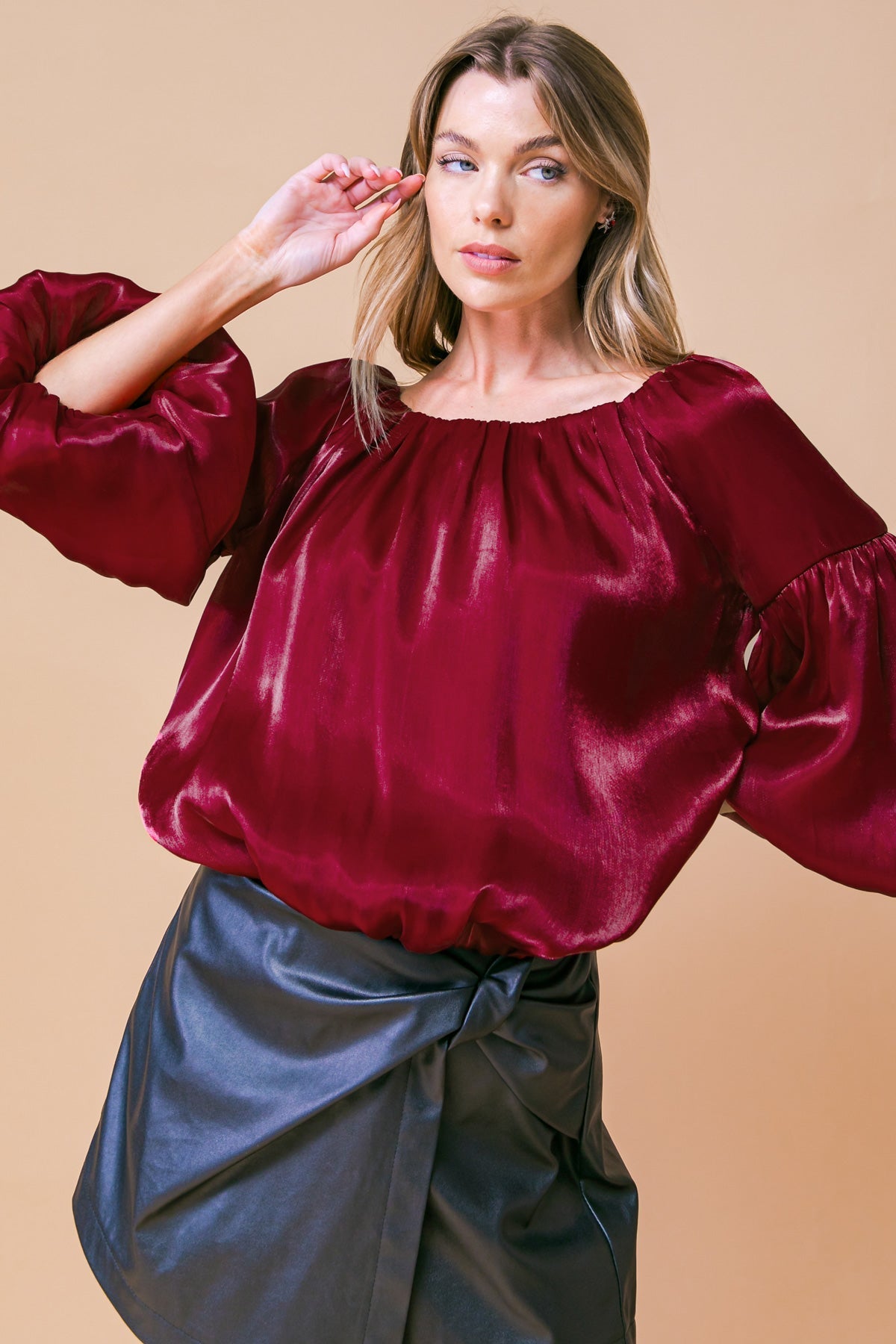 SIMPLY FAVORED WOVEN TOP Flying Tomato